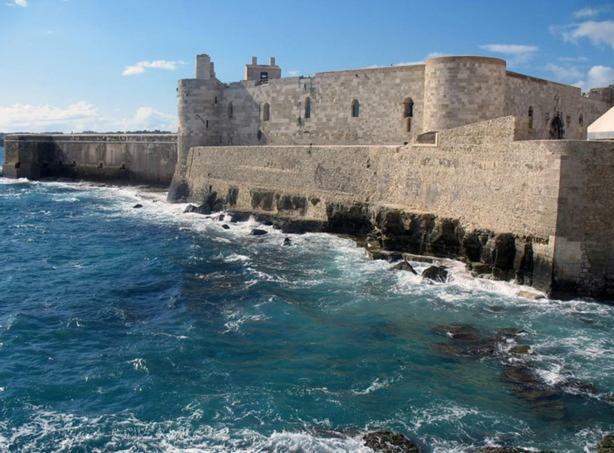 Casa "Il Castello" Apartment Syracuse ภายนอก รูปภาพ