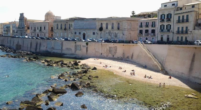 Casa "Il Castello" Apartment Syracuse ภายนอก รูปภาพ